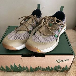 Womens danner rivercomber tennis shoes hiking shoes water shoes 10